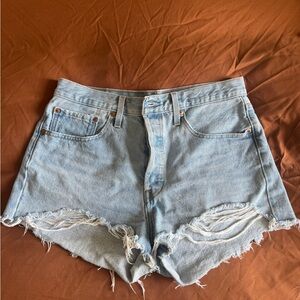 Levi light wash denim shorts